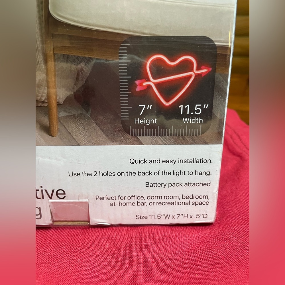 Red Heart Neon Sign - Picture 5 of 6